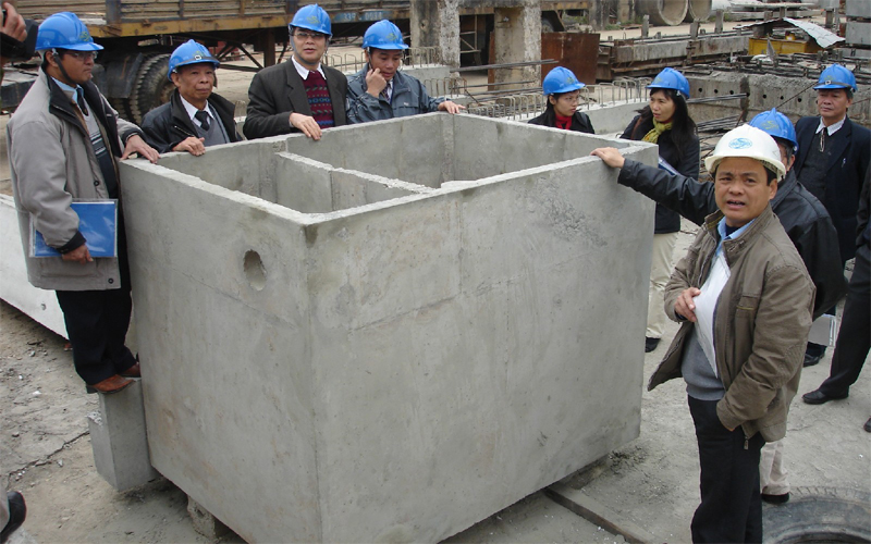 Nghiệm thu bể phốt bê tông cốt thép tại công trường Nguyễn Xiển